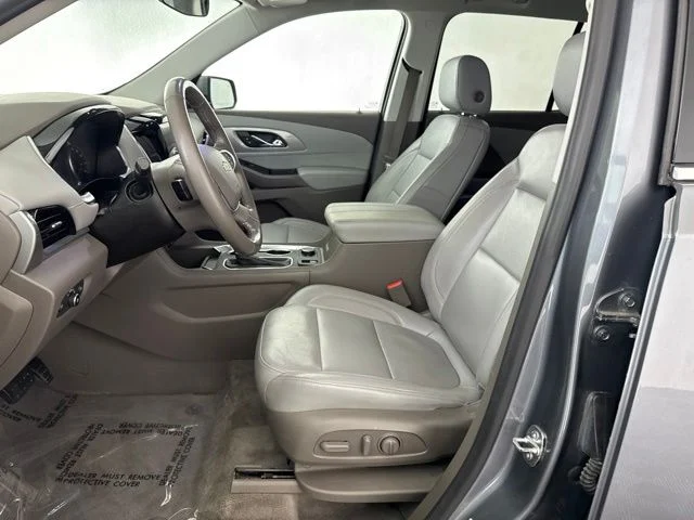 Used 2019 Gray Chevrolet 3LT image 25