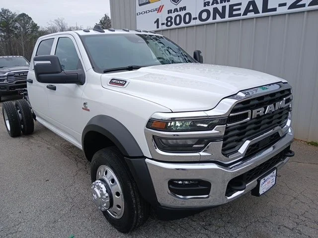 2026 RAM 4500 Tradesman 4X4 Crew Cab DRW 173" WB's photo