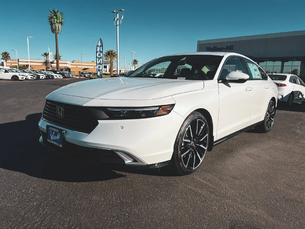 New 2026 White Honda Touring image 2