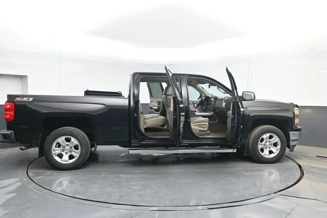 Used 2014 Black Chevrolet LTZ image 49