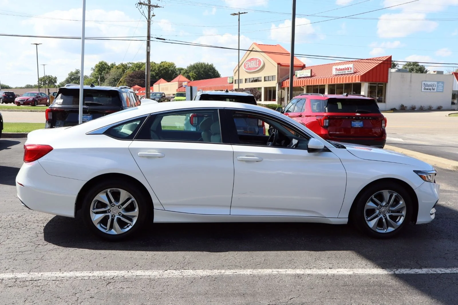 Used 2018 White Honda LX image 6