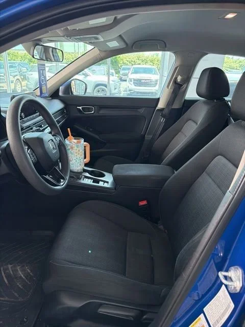 Used 2022  Honda LX image 5