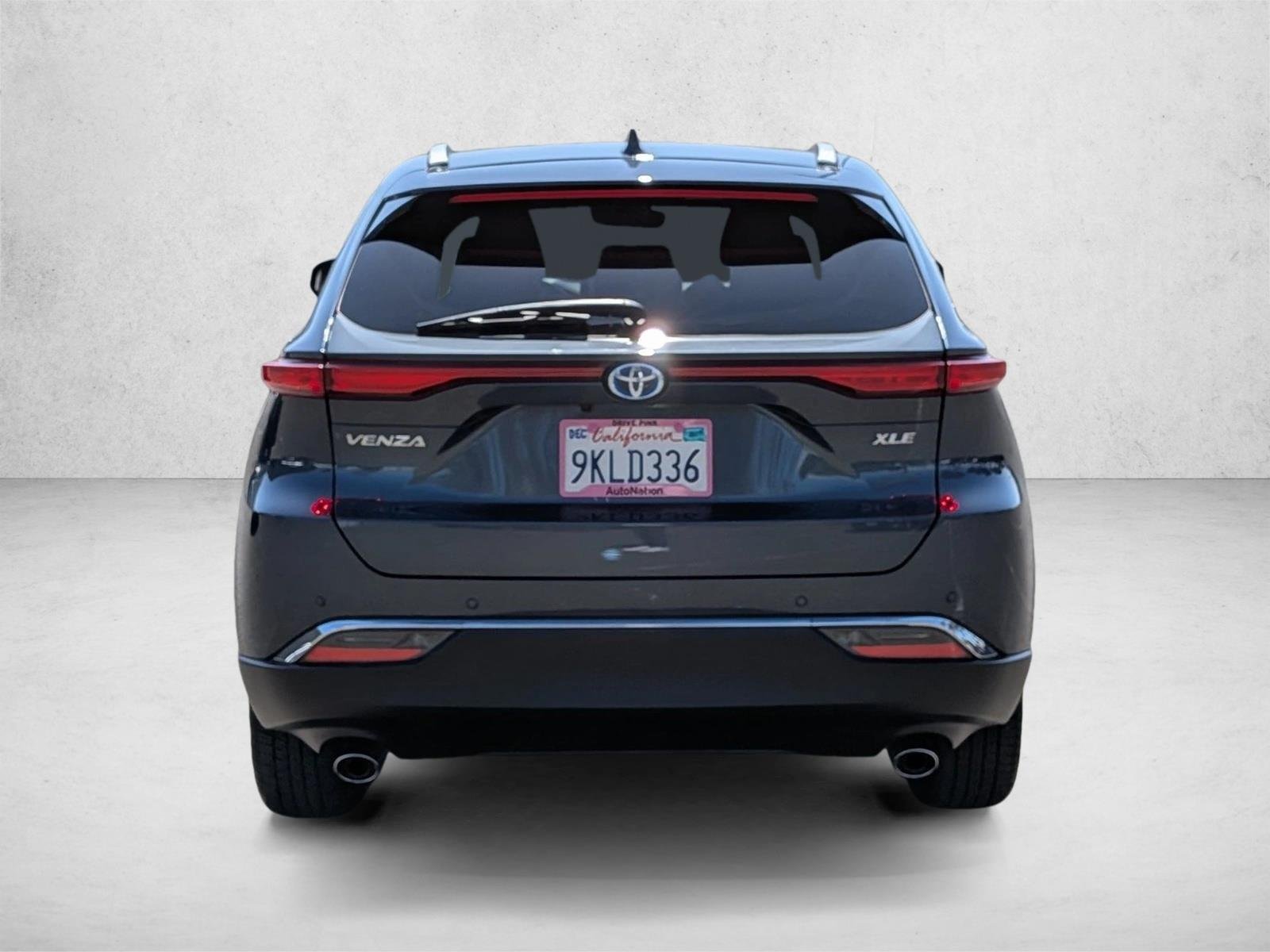 Used 2024 Coastal Gray Metallic Toyota XLE image 7