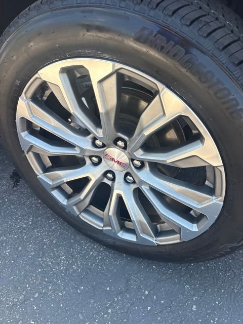 Used 2021 Gray GMC Denali image 9