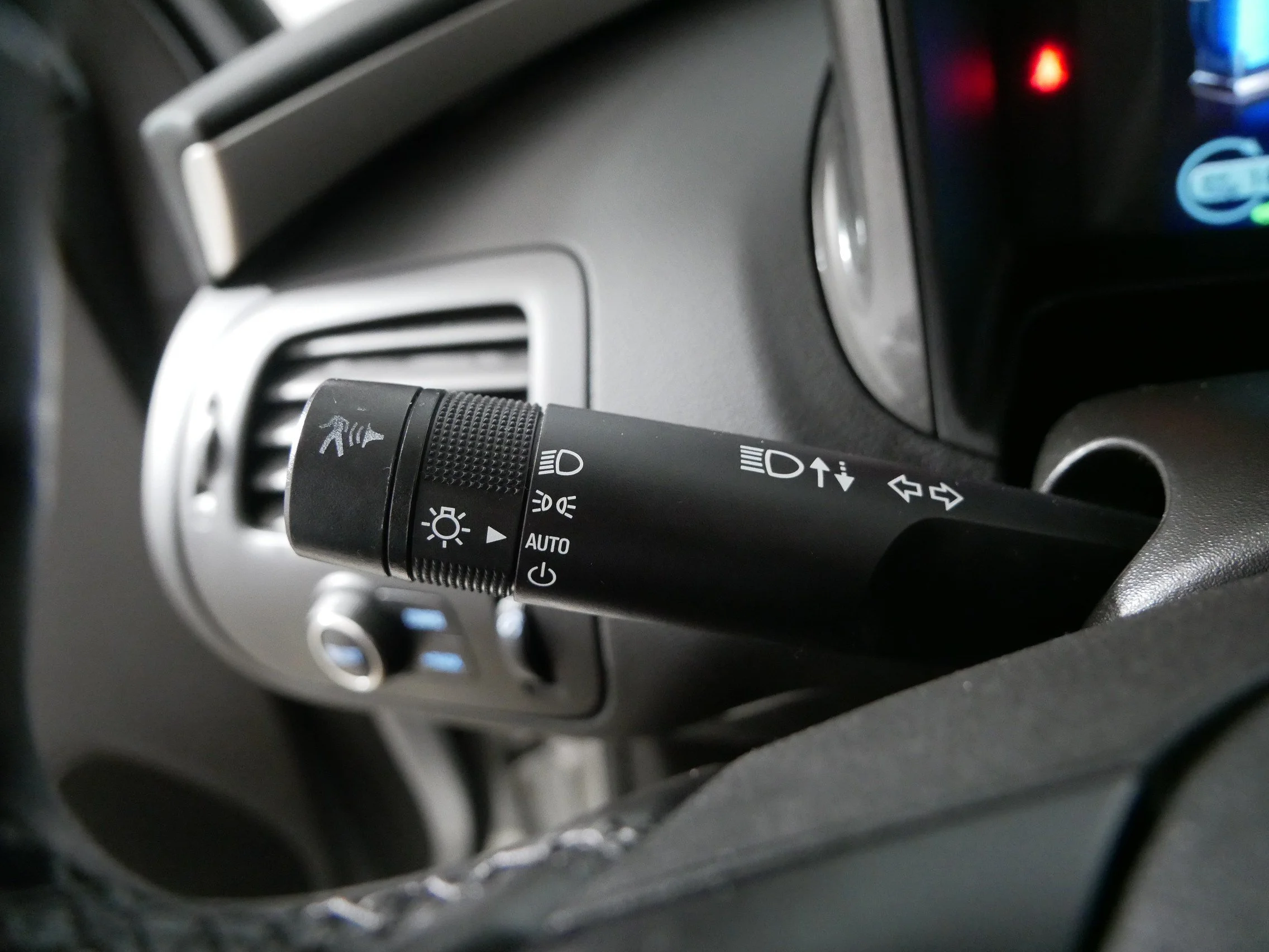 Used 2015 Silver Ice Metallic Chevrolet  image 30