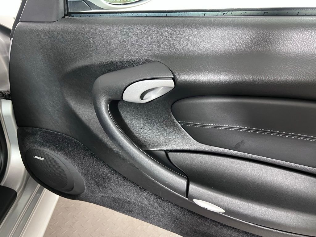 Used 2003  Porsche Carrera image 20