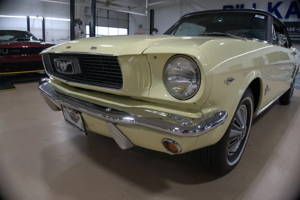Used 1966 Yellow Ford  image 10