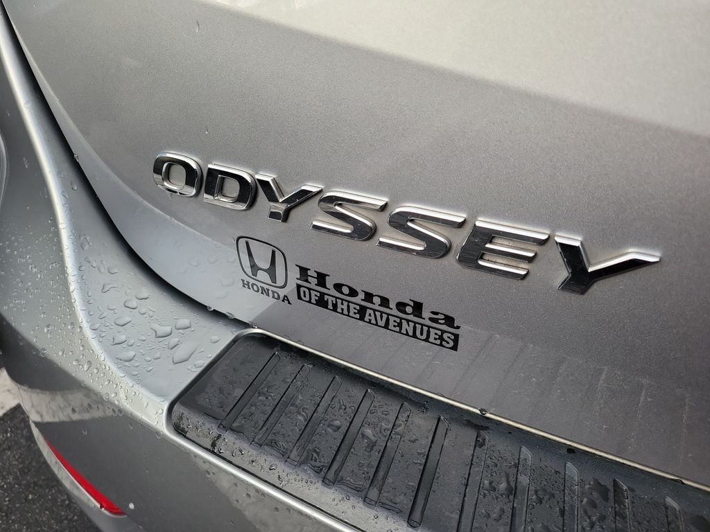 Certified Used 2021 Lunar Silver Metallic Honda EX-L image 15