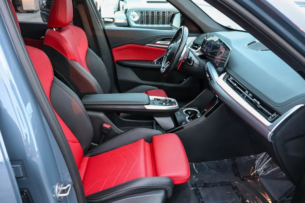 Used 2024 Gray BMW M35i image 20