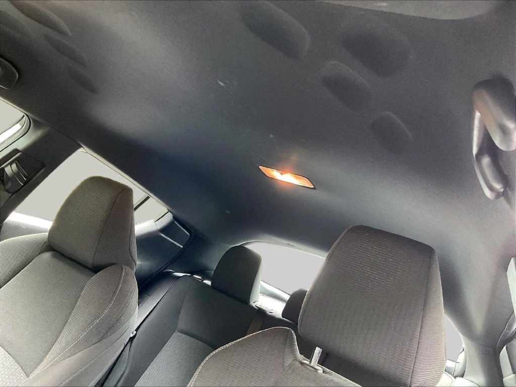Used 2019 Silver Toyota XLE image 7