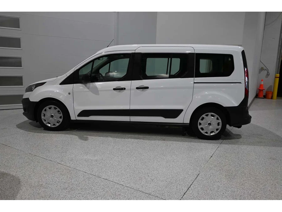 Used 2016 WHITE Ford XL Mobility Handicap Van image 9