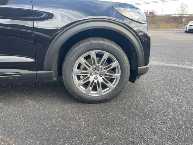 New 2026 Agate Black Metallic Ford Active image 15