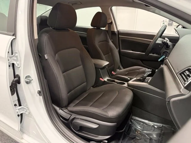Used 2018 White Hyundai SEL image 33