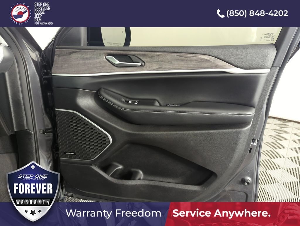 Used 2022 Gray Jeep Limited image 34