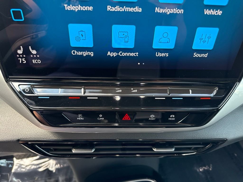 Certified Used 2023 Black Volkswagen Pro S image 19