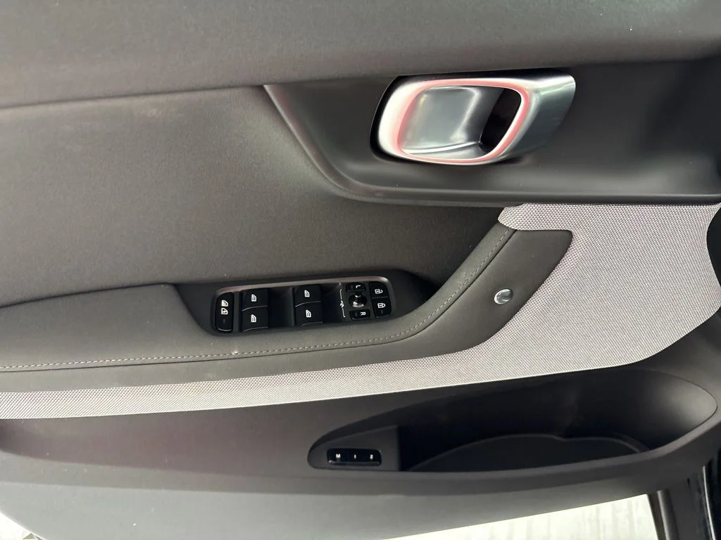 Used 2024 Space Metallic Polestar Long Range Dual Motor image 24