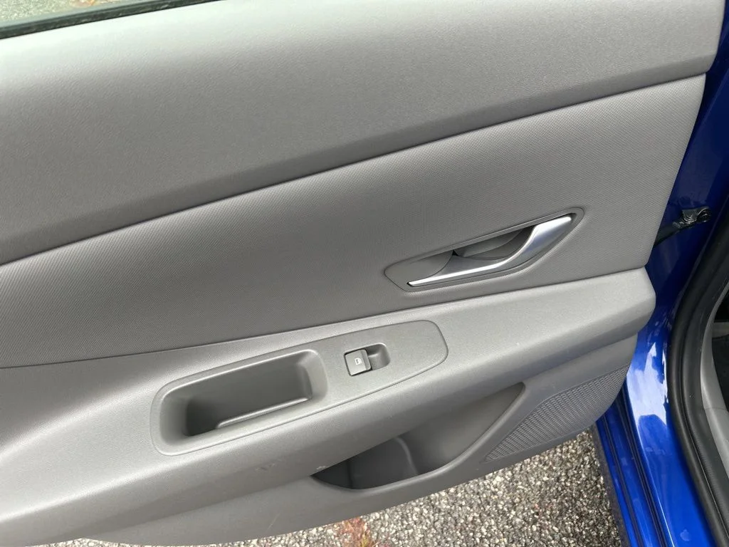 Used 2023 Blue Hyundai SEL image 25