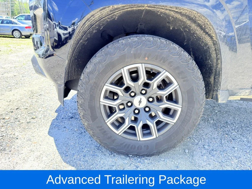 Used 2023 Black Chevrolet Z71 image 15