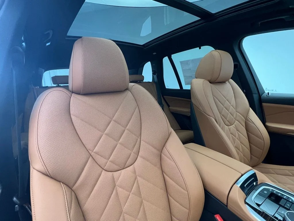 New 2026 Alpine White BMW xDrive40i image 7