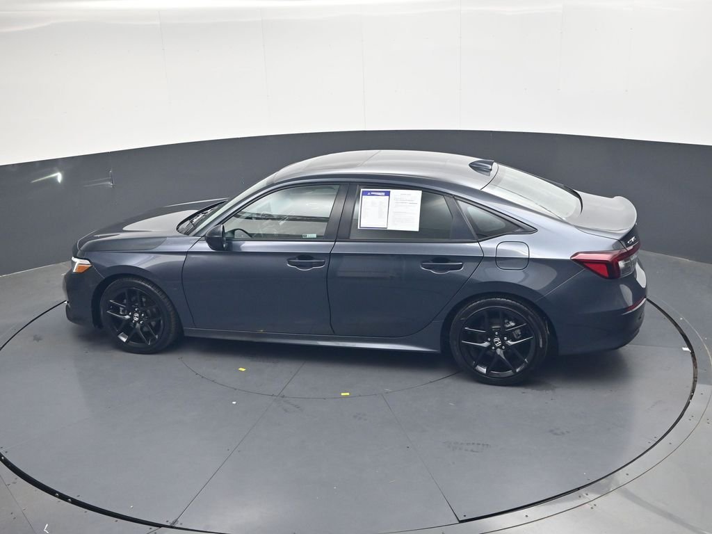 Used 2025  Honda Sport image 35