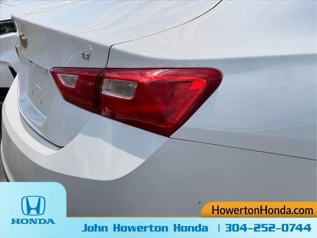 Used 2023  Chevrolet LT image 11