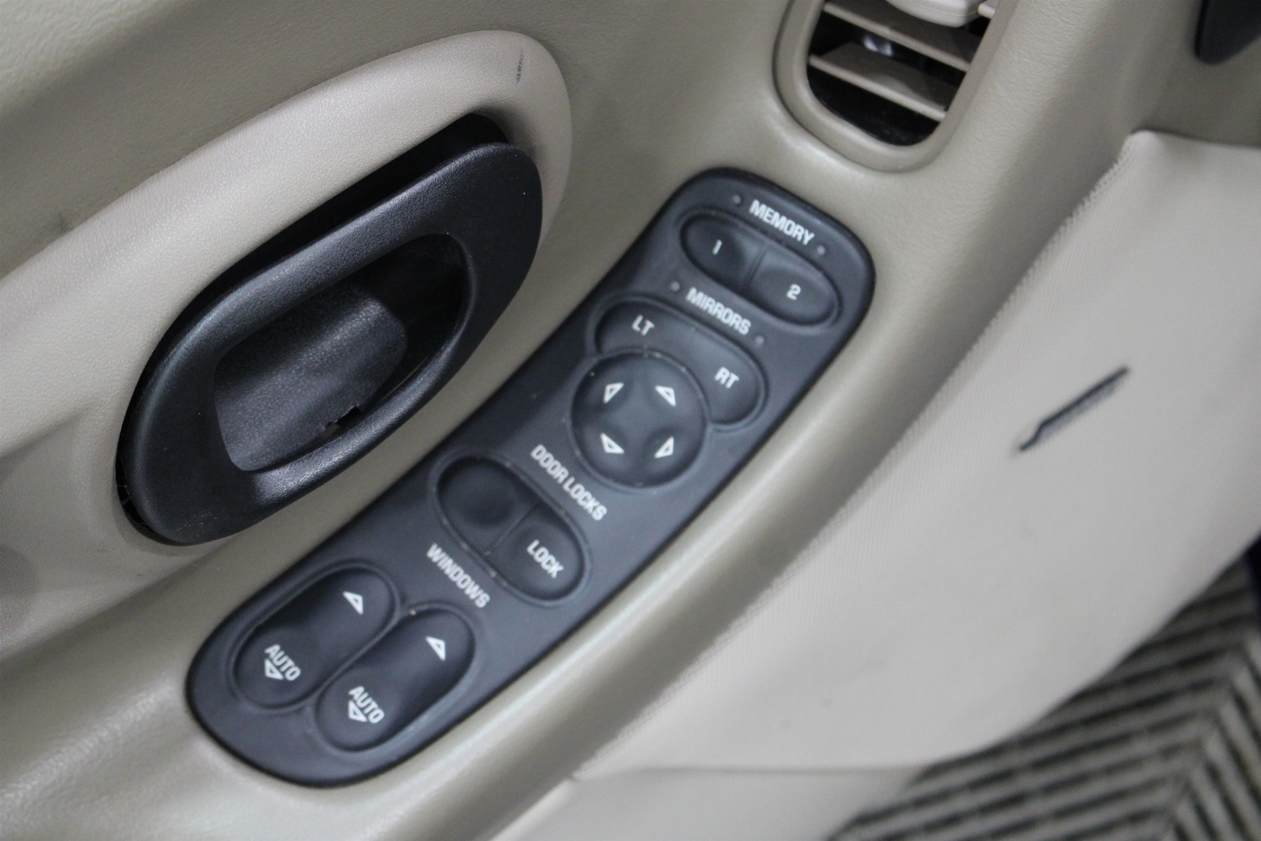 2004 Chevrolet Corvette Base - Photo 7