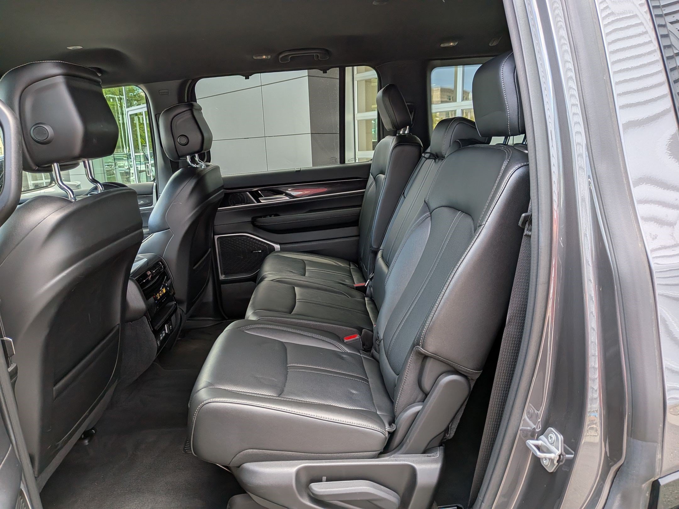 Used 2023 Baltic Gray Metallic Clearcoat Jeep Series I 4x4 image 25