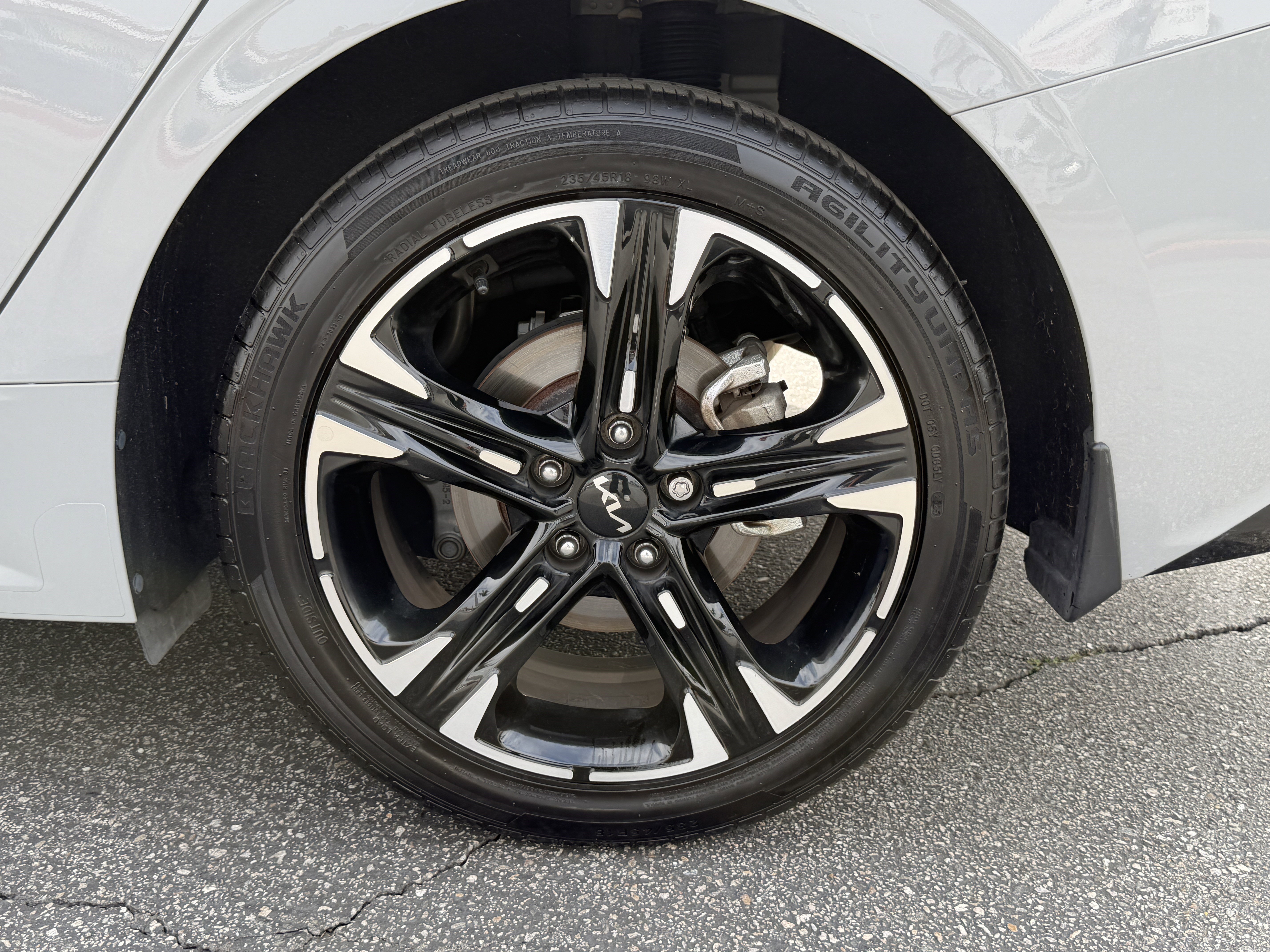 Used 2023 Wolf Gray Kia GT-Line image 11