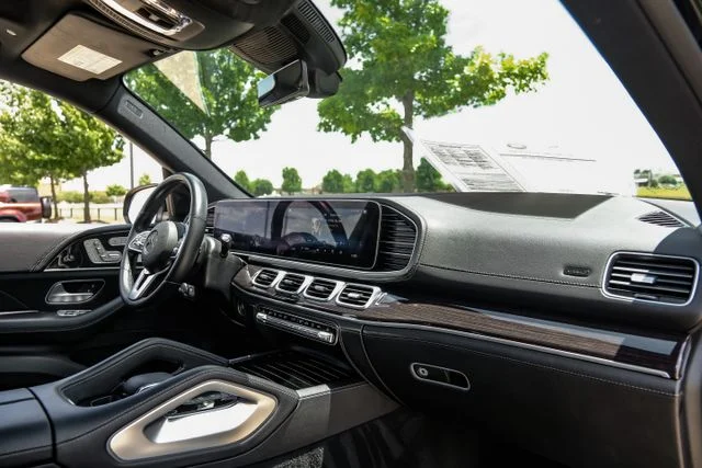Used 2022 Black Mercedes-Benz GLE 350 image 16