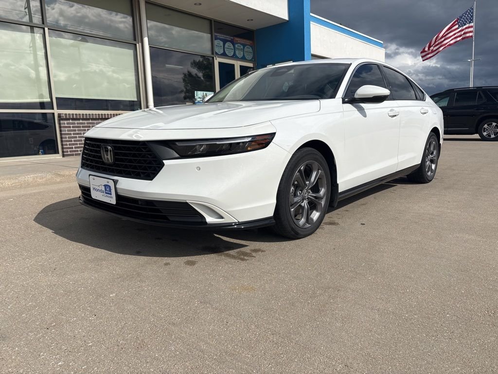 2023 Honda Accord Hybrid EX-L w/o BSI's photo