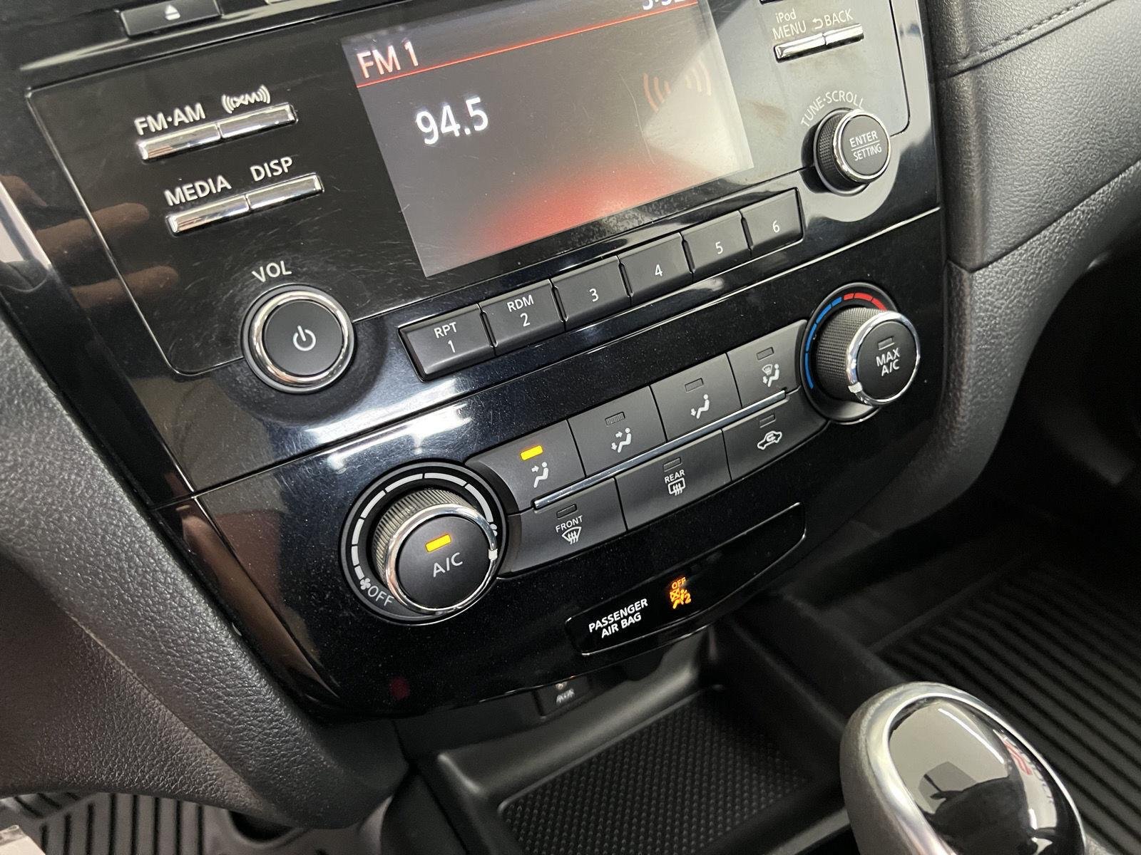 2017 Nissan Rogue S - Photo 20
