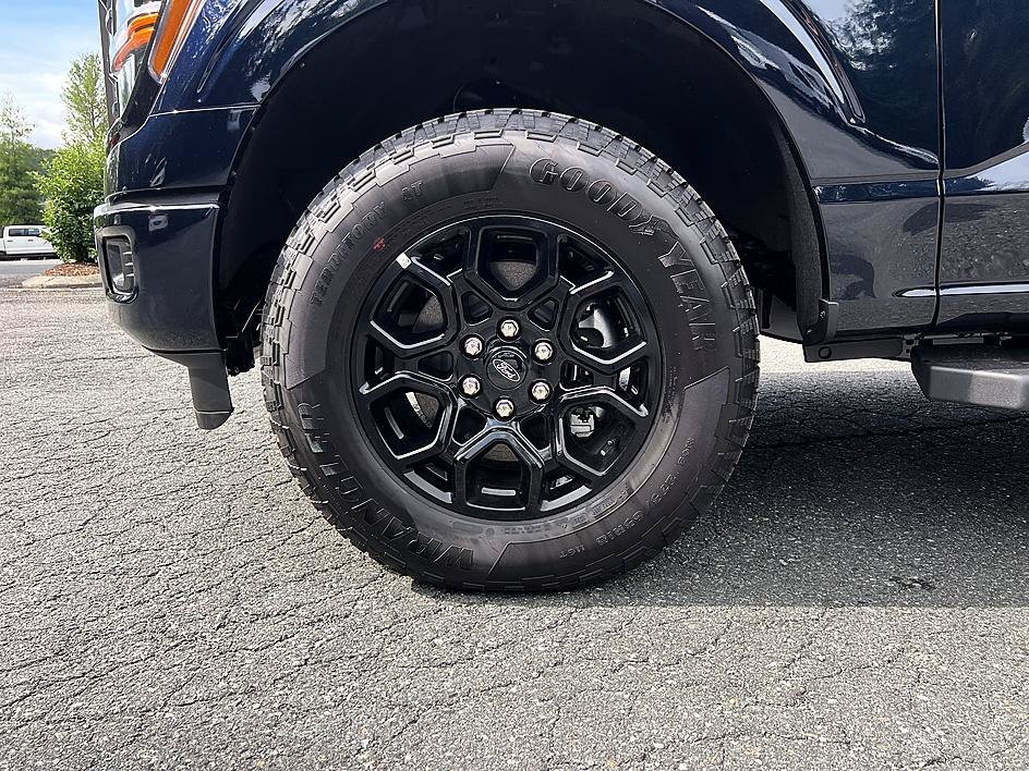 New 2026 Antimatter Blue Metallic Ford XLT image 8