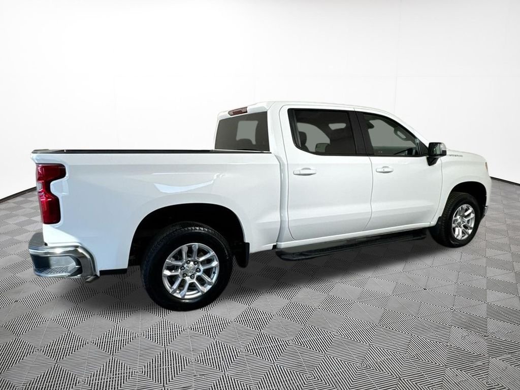 Used 2024 White Chevrolet LT image 11