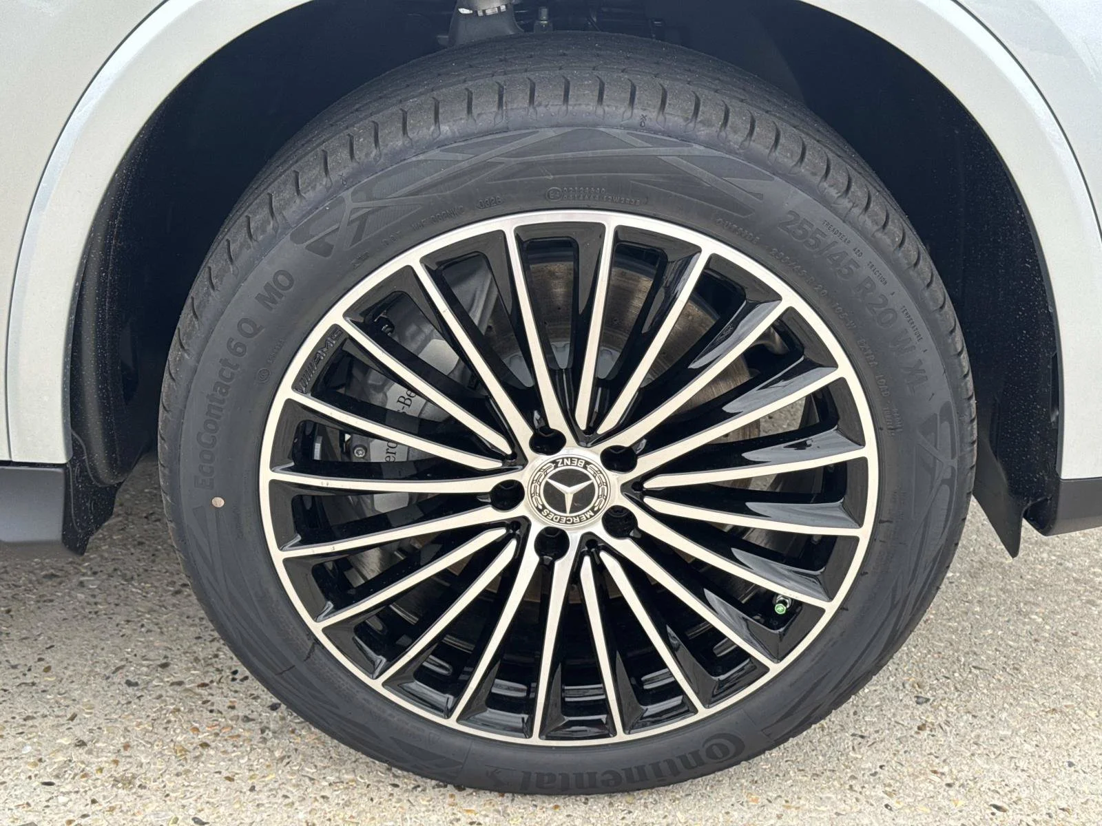New 2026 Silver Mercedes-Benz GLC 300 image 3