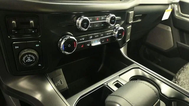New 2026 Iconic Silver Metallic Ford Tremor® image 18