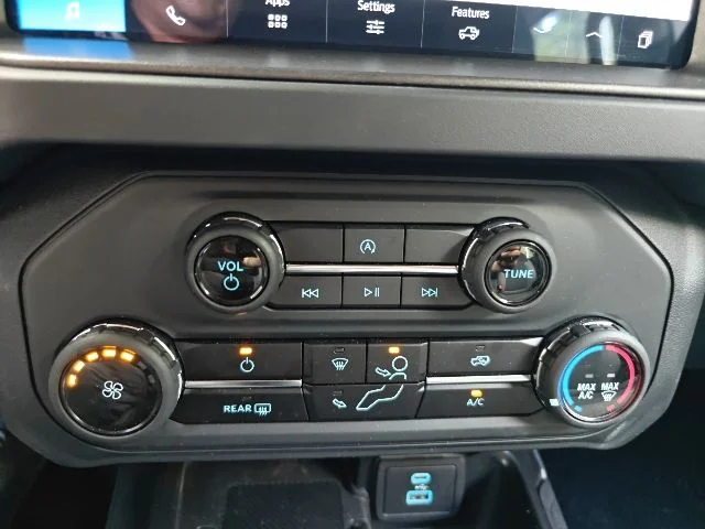 Used 2025 Gray Ford Base image 10