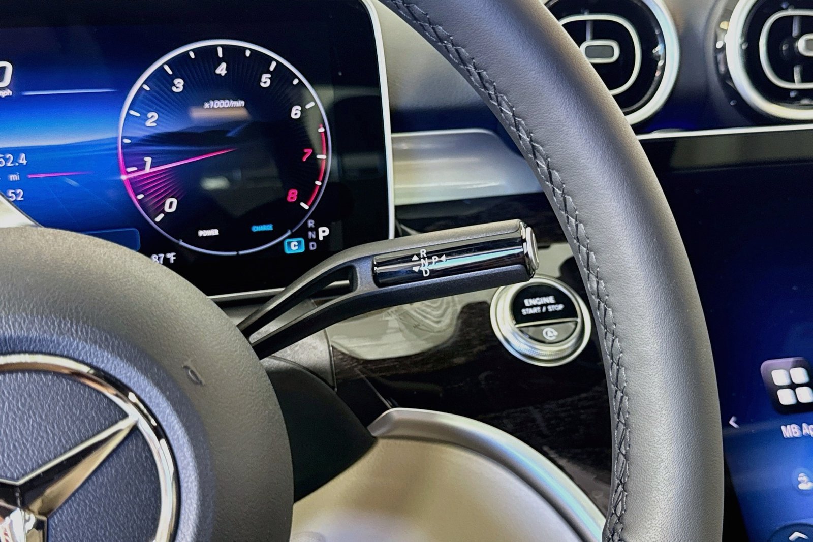New 2026 Polar White Mercedes-Benz C 300 image 15