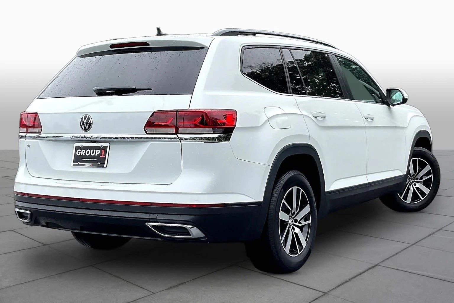 Used 2021 Pure White Volkswagen 2.0T SE image 13