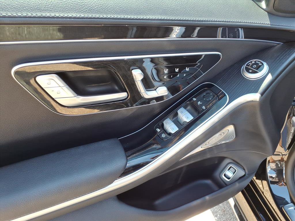 Used 2023 Obsidian Black Metallic Mercedes-Benz S500 image 14