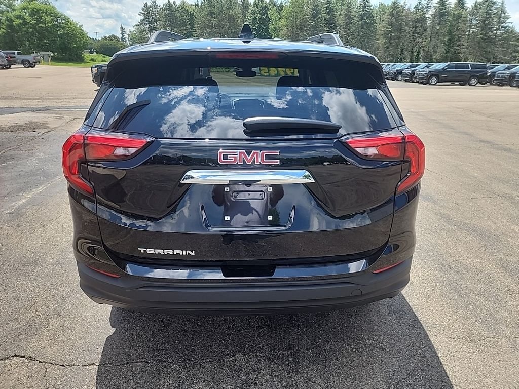 Used 2020 Black GMC SLE image 6