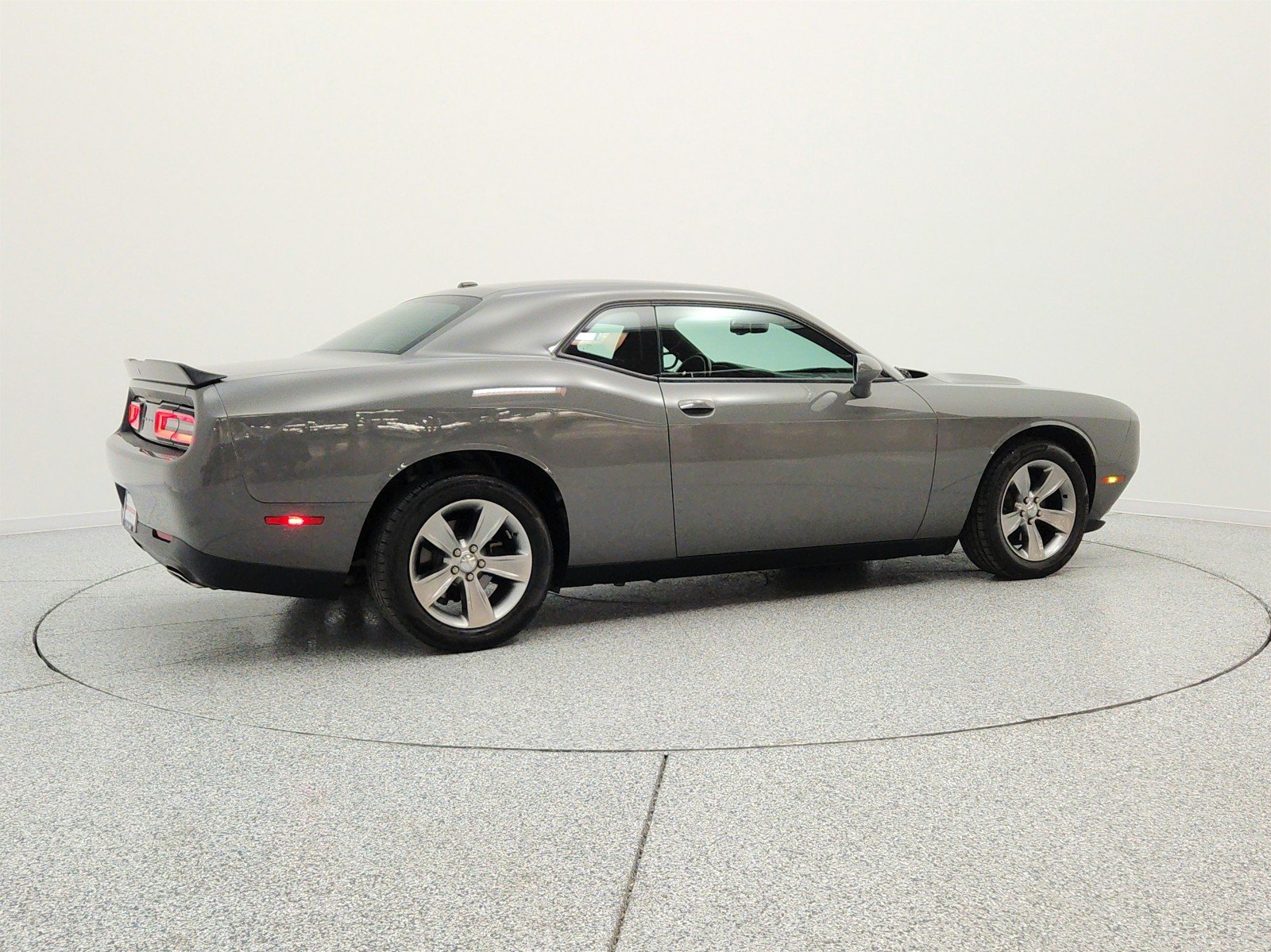 Used 2019 Destroyer Gray Clearcoat Dodge SXT RWD image 5