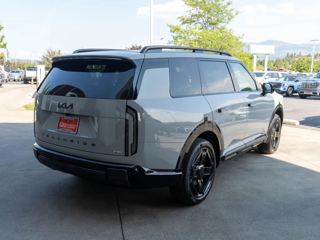 New 2027 Wolf Gray Kia X-LINE SX image 7
