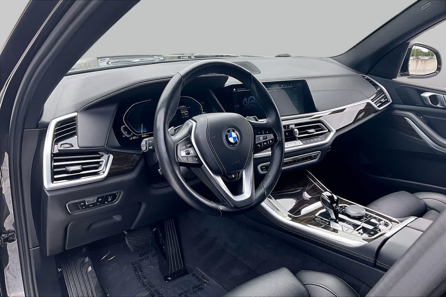 Used 2023 Dark Graphite Metallic BMW xDrive45e image 18