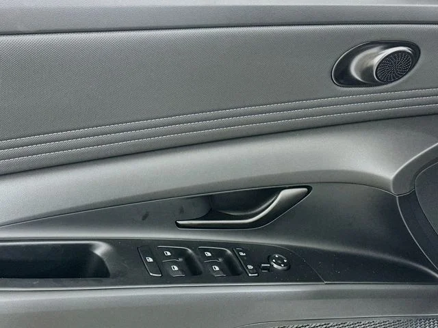 New 2026 Hyundai ELANTRA SEL Sport