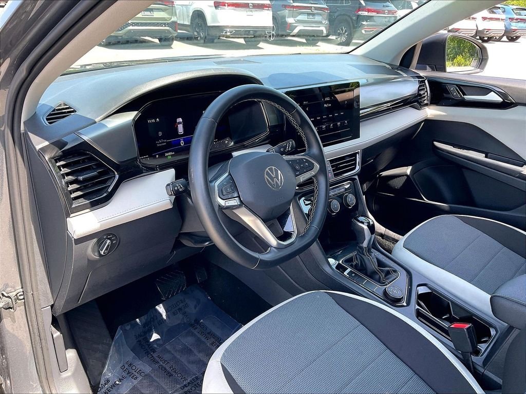 Used 2025 Platinum Gray Metallic Volkswagen 1.5T S image 8