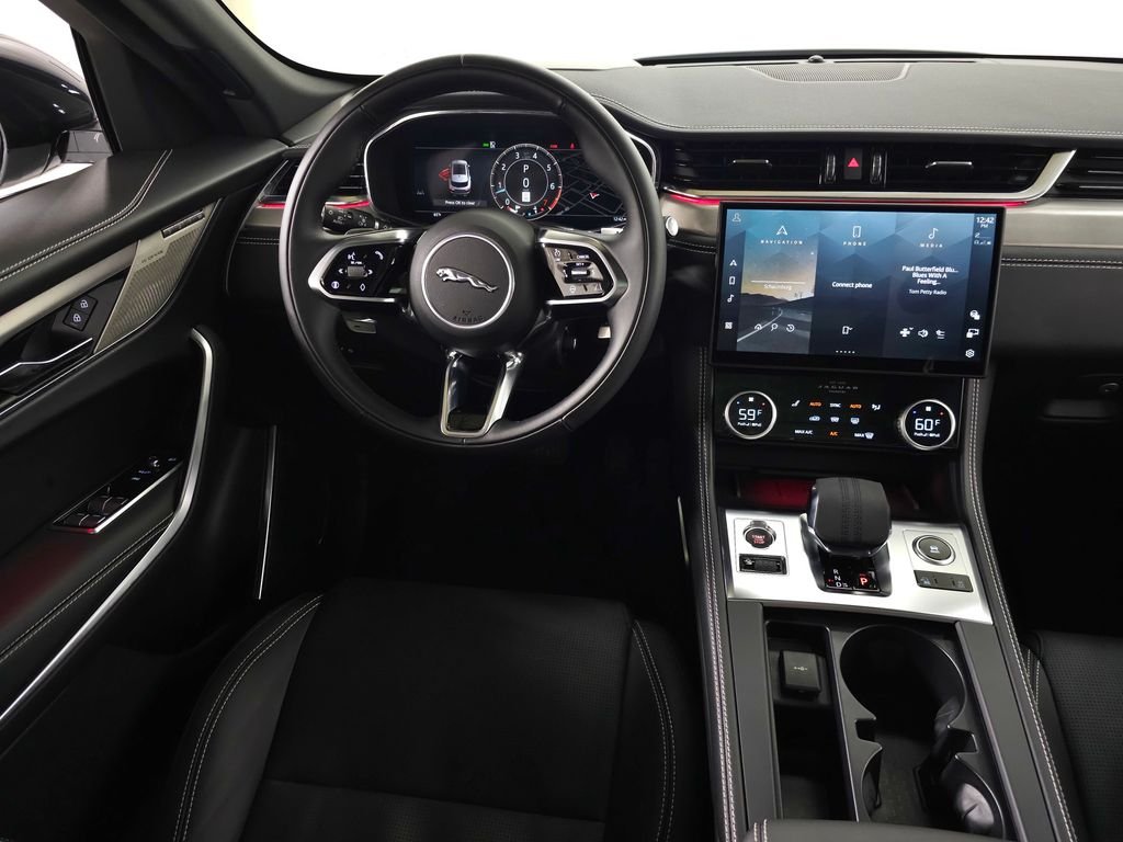 2026 Jaguar F-Pace R-Dynamic S - Photo 22