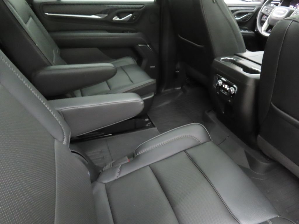 Used 2023 White GMC Denali image 23
