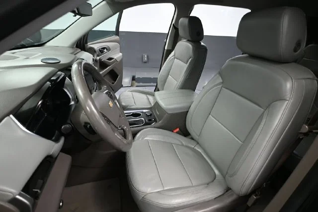 Used 2018 Gray Chevrolet 3LT image 18
