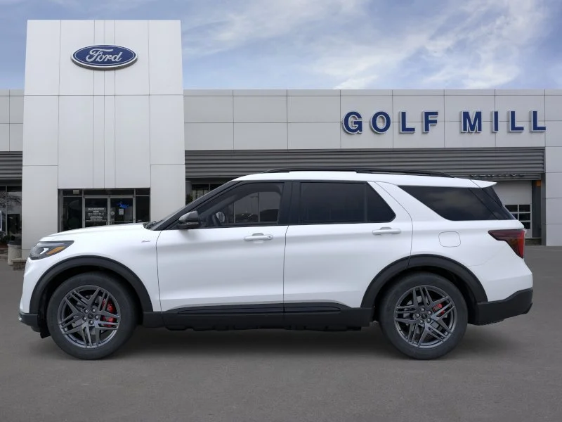 New 2026 Star White Metallic Tri-Coat Ford ST-Line image 1