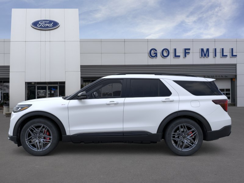 New 2026 Star White Metallic Tri-Coat Ford ST-Line image 2